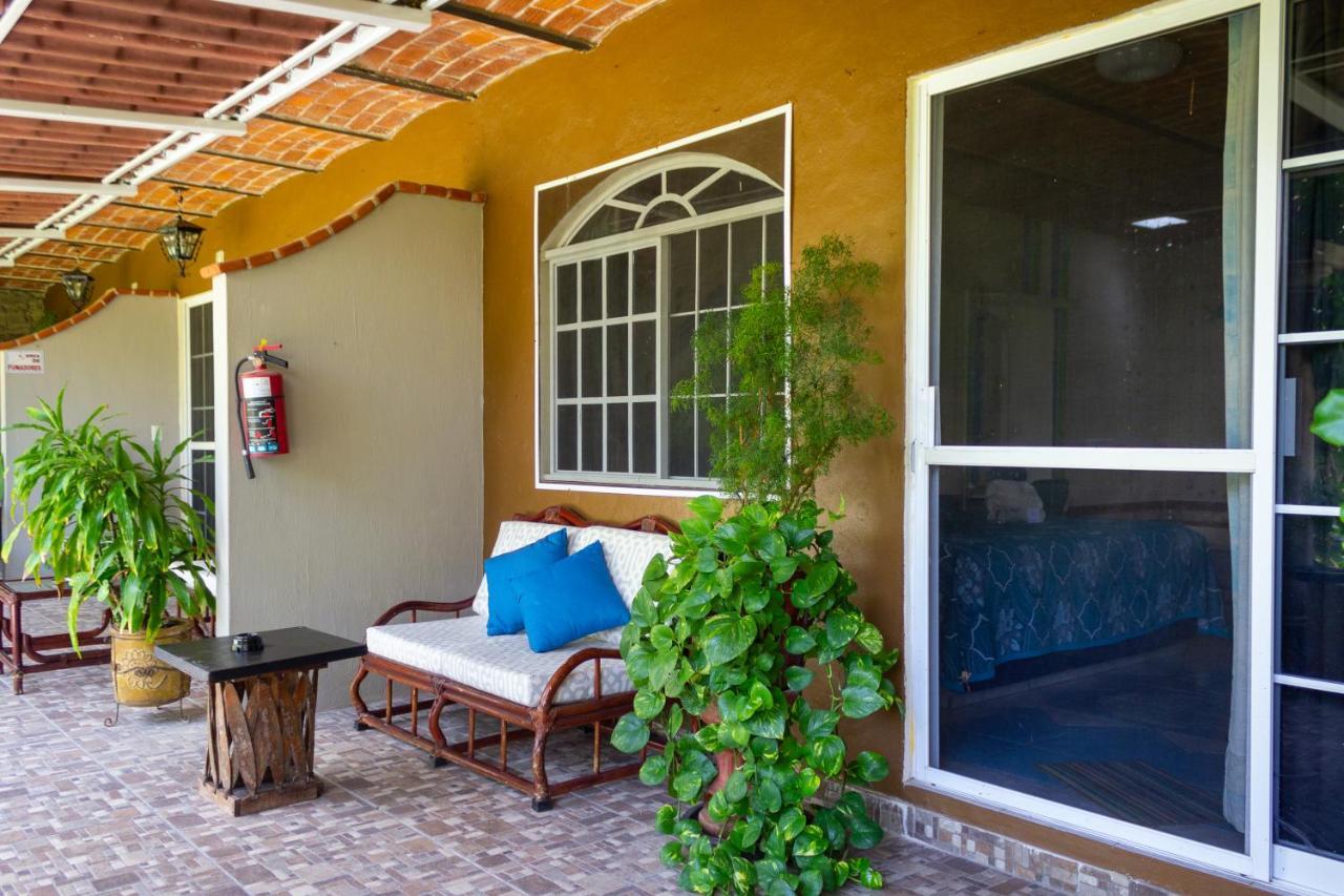 Bed and Breakfast Casa de la Abuela Ajijic Exterior foto